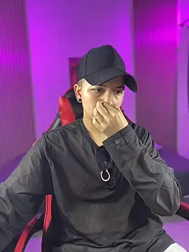 nicocoox online show from April 17, 2026, 10:02 pm