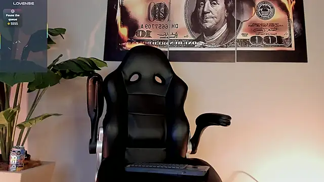 chrizmacgregor online show from April 7, 2026, 11:59 pm