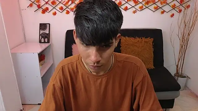 David 925  online show from October 15, 2025, 7:58 pm