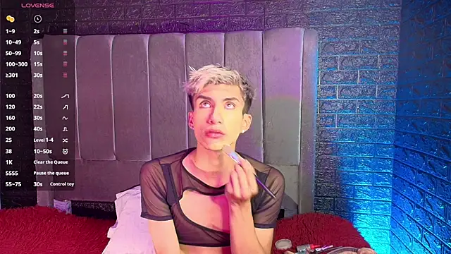 Snapshot of Erick_Velveth chatting on November 15, 2025, 5:27 am Erick Velveth online show from November 15, 2025, 5:27 am