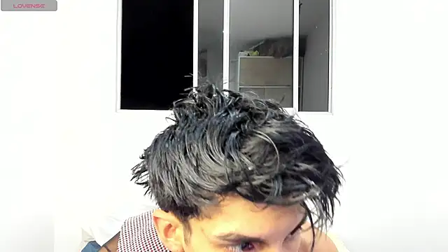 Snapshot of Erick_Velveth chatting on May 31, 2026, 5:37 am Erick Velveth online show from May 31, 2026, 5:37 am
