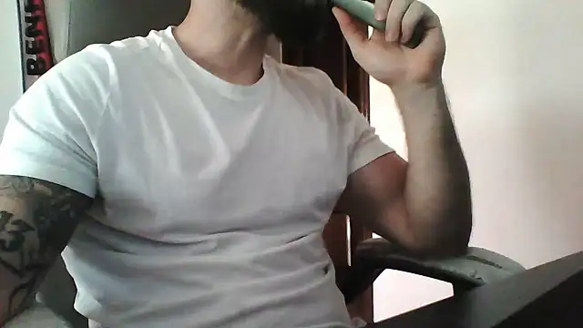 Snapshot of yourfantasy777 chatting on July 2, 2026, 6:03 pm yourfantasy777 online show from July 2, 2026, 6:03 pm