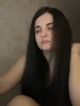 SweetBerryX online show from November 3, 2025, 8:04 am