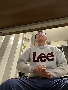 leeyoung  online show from November 17, 2025, 2:23 pm