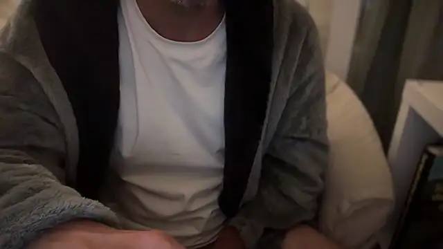 crisso06 online show from September 24, 2025, 3:54 am