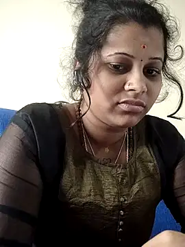 Snapshot of sweetqueen143 chatting on November 15, 2025, 5:27 am sweetqueen143 online show from November 15, 2025, 5:27 am