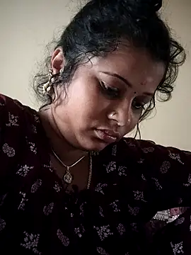 Snapshot of sweetqueen143 chatting on December 5, 2025, 3:15 am sweetqueen143 online show from December 5, 2025, 3:15 am