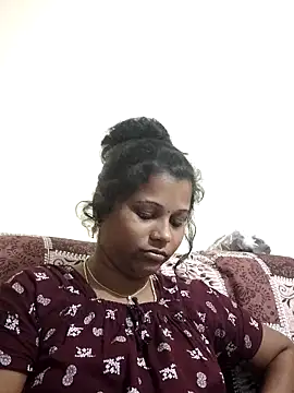 Snapshot of sweetqueen143 chatting on December 5, 2025, 3:52 pm sweetqueen143 online show from December 5, 2025, 3:52 pm
