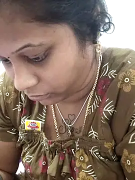 Snapshot of sweetqueen143 chatting on February 8, 2026, 11:57 am sweetqueen143 online show from February 8, 2026, 11:57 am