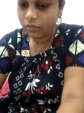 Snapshot of sweetqueen143 chatting on March 2, 2026, 7:15 am sweetqueen143 online show from March 2, 2026, 7:15 am