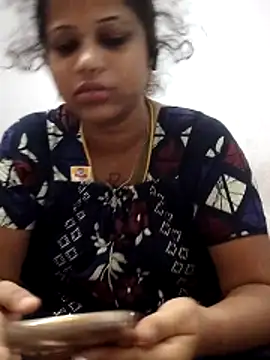 Snapshot of sweetqueen143 chatting on April 4, 2026, 4:33 am sweetqueen143 online show from April 4, 2026, 4:33 am