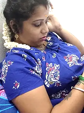 Snapshot of sweetqueen143 chatting on April 5, 2026, 5:43 pm sweetqueen143 online show from April 5, 2026, 5:43 pm