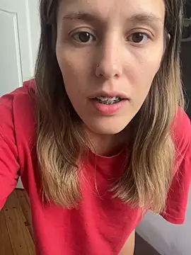 Snapshot of xvalentinaof chatting on February 4, 2026, 6:25 pm xvalentinaof online show from February 4, 2026, 6:25 pm