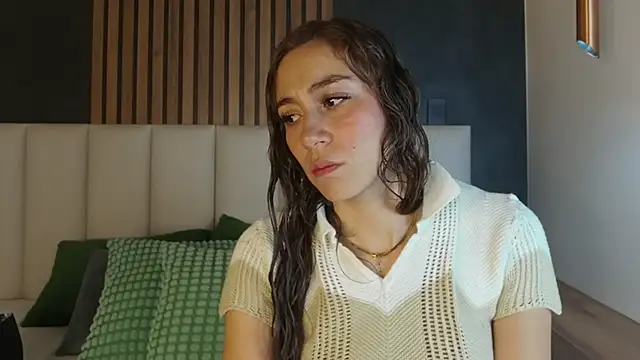 Snapshot of MyApril__ chatting on March 31, 2026, 12:05 pm MyApril online show from March 31, 2026, 12:05 pm