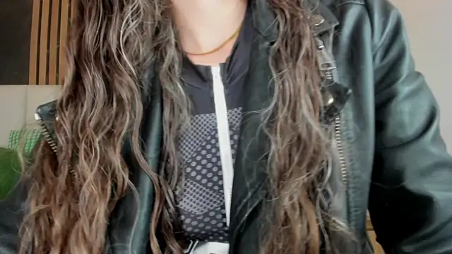 Snapshot of MyApril__ chatting on April 9, 2026, 2:00 pm MyApril online show from April 9, 2026, 2:00 pm