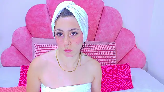 Snapshot of MyApril__ chatting on April 15, 2026, 12:45 pm MyApril online show from April 15, 2026, 12:45 pm