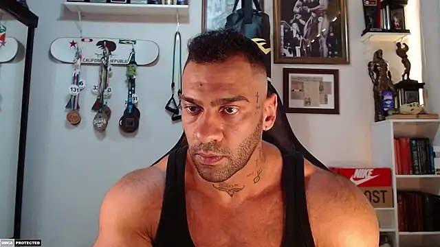 Snapshot of henryhadesflirt chatting on September 25, 2025, 12:53 pm henryhadesflirt online show from September 25, 2025, 12:53 pm