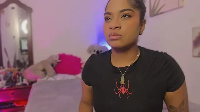 camilafoox7 online show from October 13, 2025, 6:41 pm