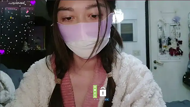 Snapshot of fioralba chatting on May 8, 2026, 12:38 am fioralba online show from May 8, 2026, 12:38 am