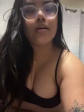 kiaradanielaxx online show from February 17, 2026, 5:37 am