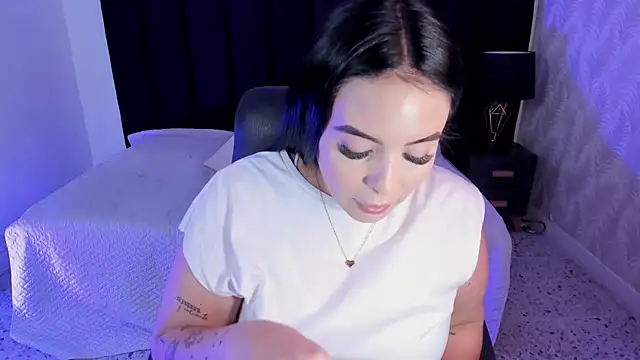 Snapshot of camiladuke7 chatting on October 8, 2025, 7:44 pm camiladuke7 online show from October 8, 2025, 7:44 pm