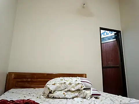 kkshan0923 online show from April 4, 2026, 12:20 am