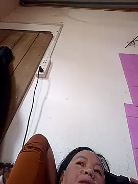 cunconcute online show from November 15, 2025, 3:37 am