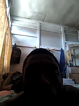 Snapshot of HugeByte15 chatting on October 6, 2025, 5:21 pm HugeByte15 online show from October 6, 2025, 5:21 pm