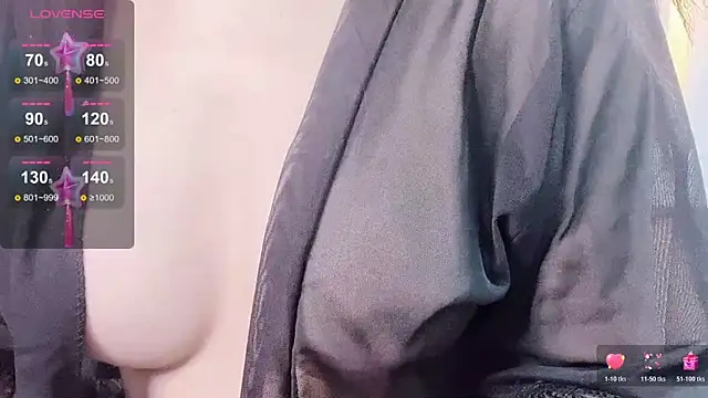 nuan-nuan- online show from February 19, 2026, 10:06 pm