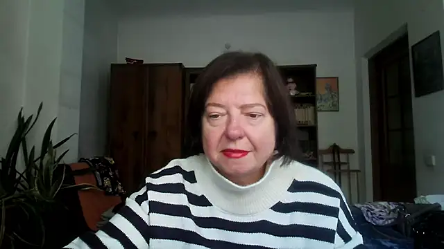 Violet Pulse online show from October 4, 2025, 9:07 am