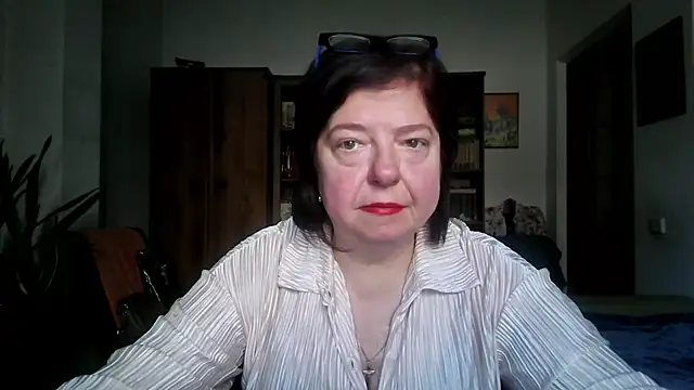 Violet Pulse online show from March 31, 2026, 1:44 pm