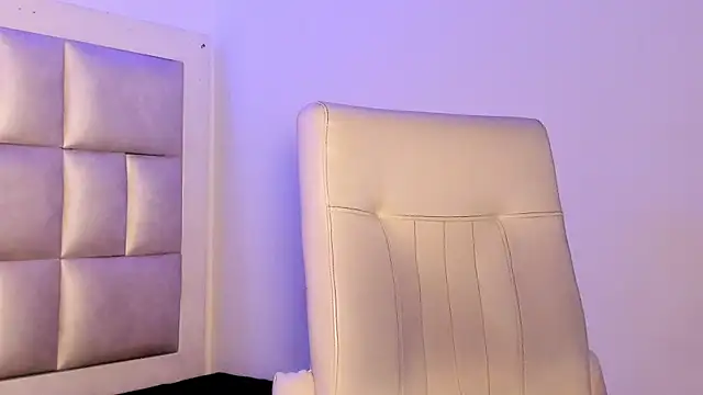 peyton  wat online show from January 13, 2026, 11:48 am