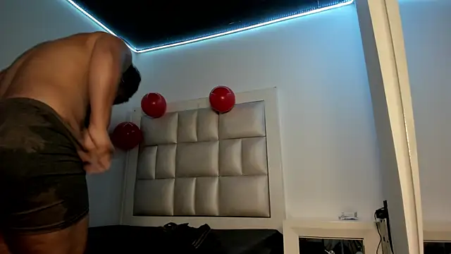 Snapshot of peyton__wat chatting on April 23, 2026, 12:04 pm peyton wat online show from April 23, 2026, 12:04 pm