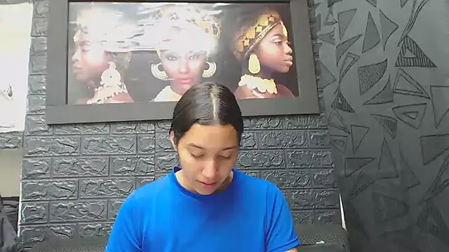 Lil Rose2006 online show from January 12, 2026, 12:32 pm