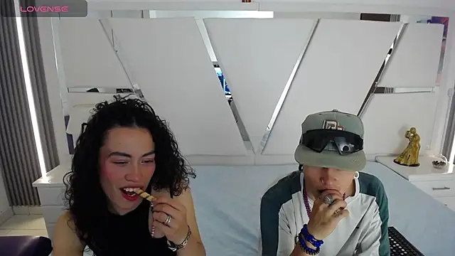 oblivionlove online show from March 30, 2026, 10:11 pm