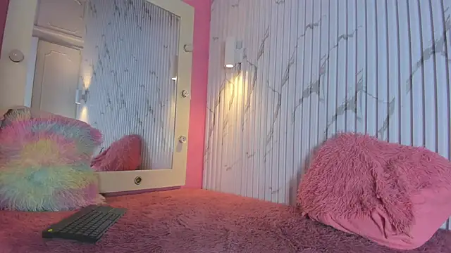 Missdionne curly online show from November 26, 2025, 11:11 am