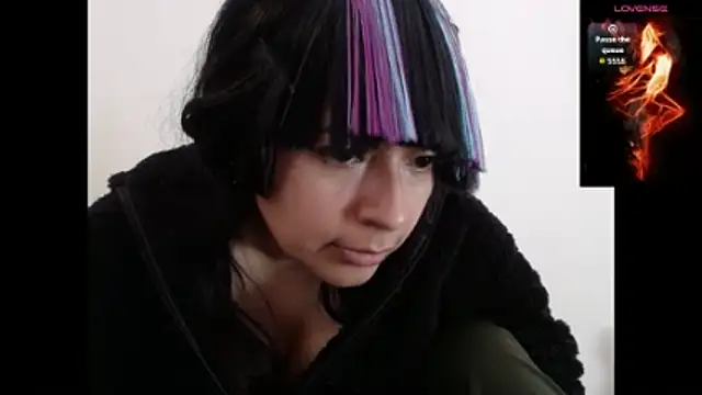 Acelinrose online show from November 12, 2025, 12:49 pm