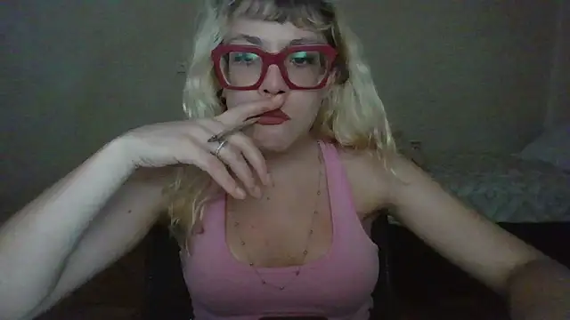 BlondieTami online show from February 4, 2026, 11:42 pm