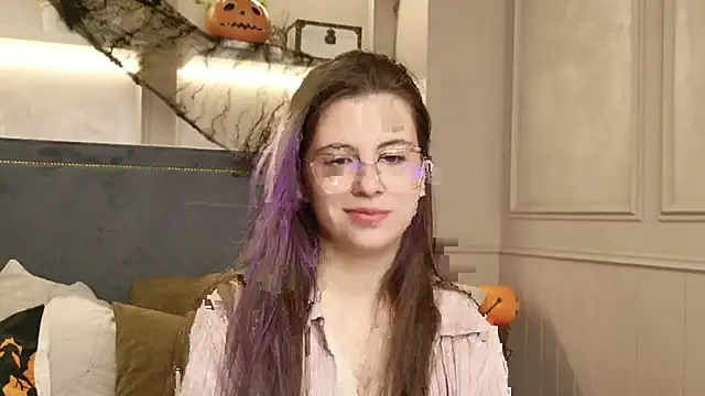 Akira Halls online show from October 24, 2025, 5:48 am