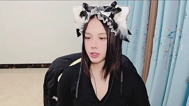 Cherry S online show from October 23, 2025, 3:00 pm