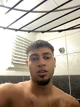 Snapshot of astoperaa chatting on October 1, 2025, 4:57 pm astoperaa online show from October 1, 2025, 4:57 pm