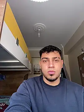 Snapshot of astoperaa chatting on November 28, 2025, 10:18 am astoperaa online show from November 28, 2025, 10:18 am