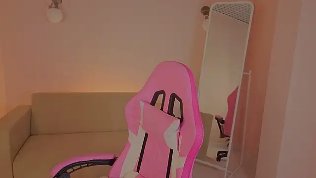 kianawhite online show from March 2, 2026, 2:36 am