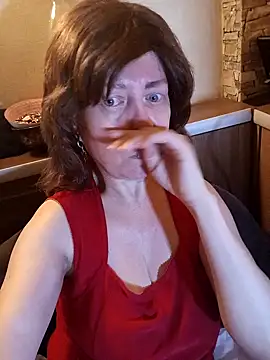 Snapshot of MARYNAMilff chatting on October 24, 2025, 3:14 am MARYNAMilff online show from October 24, 2025, 3:14 am