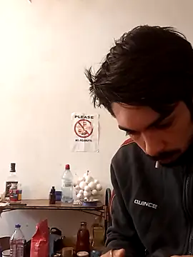 -Axelconda420 online show from April 25, 2026, 4:04 pm