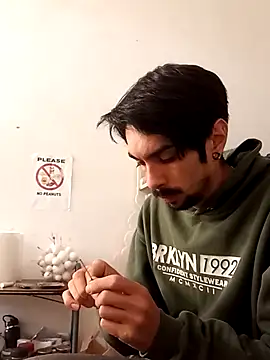 -Axelconda420 online show from May 8, 2026, 8:14 pm