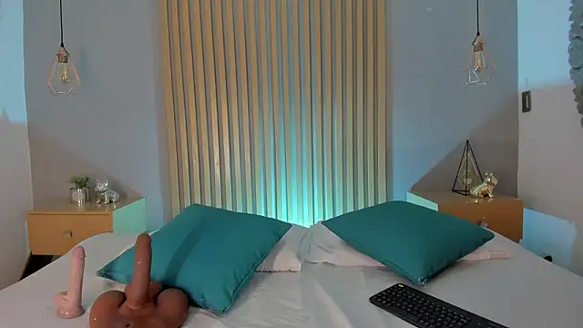 miia blaze online show from February 12, 2026, 1:39 pm