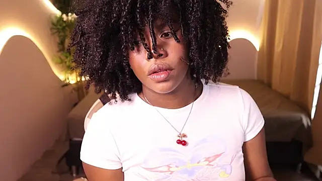 kehlannis  online show from October 9, 2025, 7:45 pm