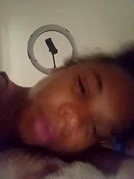 Snapshot of PrettahSantos chatting on September 29, 2025, 2:00 pm PrettahSantos online show from September 29, 2025, 2:00 pm