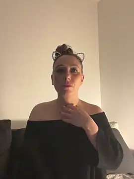 Snapshot of Reine_du_Vice84 chatting on February 11, 2026, 8:30 am Reine du Vice84 online show from February 11, 2026, 8:30 am